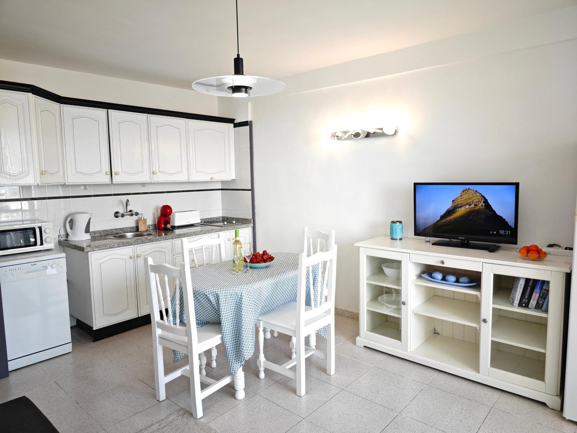 Blanco&Azul - Comfortable Ocean View Apartment Next To The Beach Playa de las Américas Exterior foto