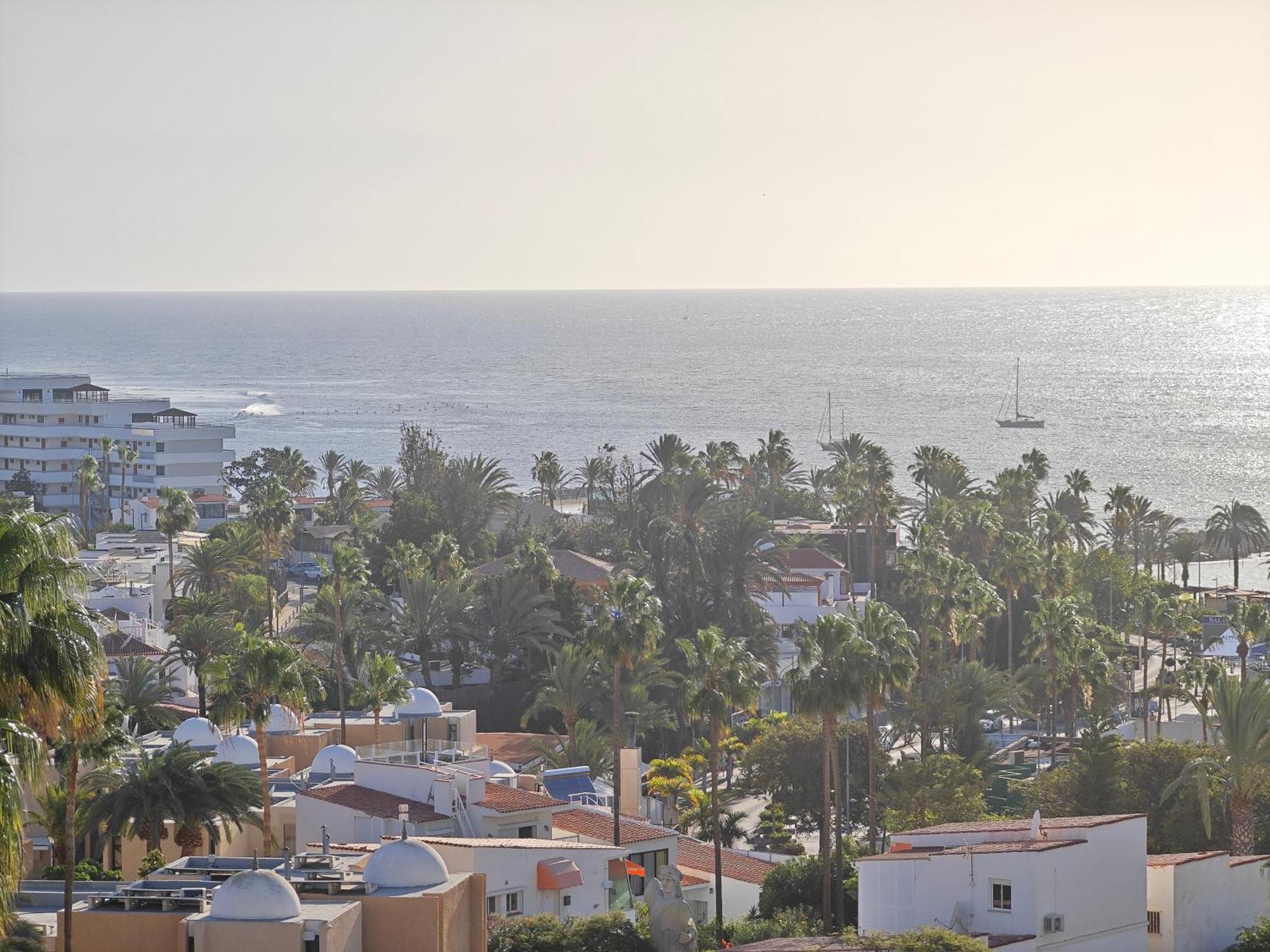 Blanco&Azul - Comfortable Ocean View Apartment Next To The Beach Playa de las Américas Exterior foto